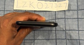 Good
													Apple iPhone SE 2nd Gen 2020 - Unlocked, Black, 64 GB, A2275, photo 4 of 8