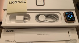 Mint
													Apple Watch Series 4 44mm - Gold, A1978 - GPS, Aluminum, photo 5 of 8