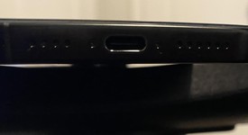 Good
													Apple iPhone 16 Pro Max - Unlocked, Black, 256 GB, A3084, photo 2 of 9