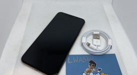 Good
													Apple iPhone Xs - Unlocked, Gold, 256 GB, A1920, photo 2 of 9