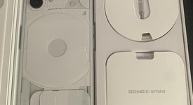 Mint
													Nothing Phone (2) - Unlocked, White, 256 GB, 12 GB, photo 2 of 8