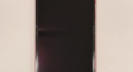 Mint
													Motorola Razr Plus (2025) - Unlocked, Hot Pink, 256 GB, 12 GB, photo 3 of 11