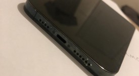 Good
													Apple iPhone 13 Pro Max - Unlocked, Green, 128 GB, A2484, photo 4 of 6