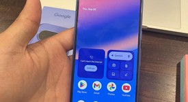 Mint
													Google Pixel 10 - T-Mobile, Indigo, 128 GB, GLBW0, photo 3 of 7