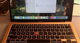 Good
													MacBook Air 2020 - 13" - I3, Gold, 256 GB, 8 GB, photo 1 of 11