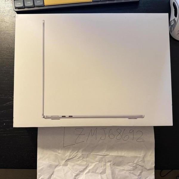 MacBook Air 2025 (M4) - 13 inch - 256 GB, Silver, 16 GB, Apple M4