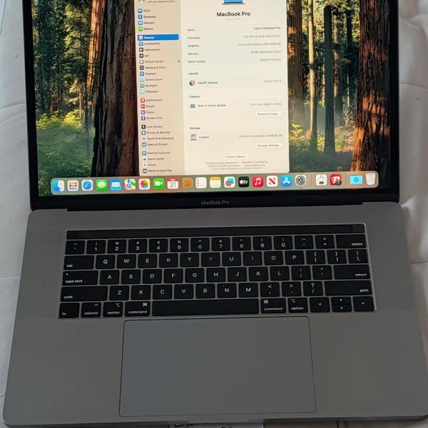 MacBook Pro 2018 (With Touch Bar) - 15 inch - 512 GB, Gray, 16 GB, Intel Core i7