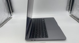 Good
													MacBook Pro 2020 - 13" - I7, Gray, 1 TB, 32 GB, photo 2 of 6