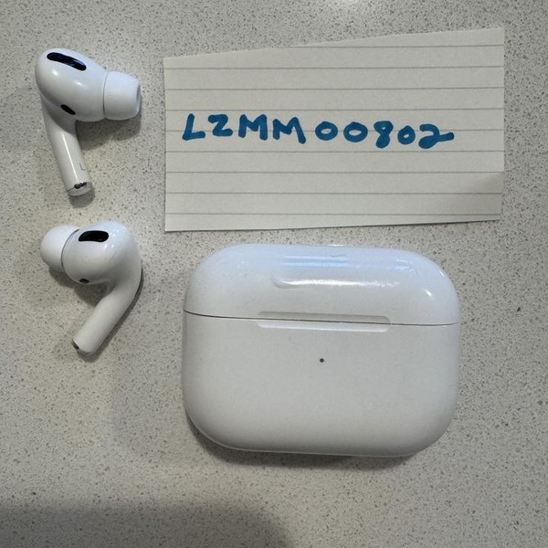 Apple AirPods Pro - MagSafe Case