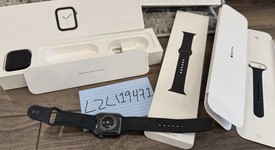 Mint
													Apple Watch Series 4 44mm - Unlocked, Gray, A1976 - Cellular, Aluminum, photo 5 of 8