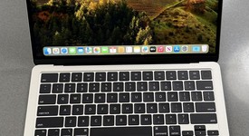 Good
													MacBook Air 2022 - 13" - Apple M2, Starlight, 256 GB, 8 GB, photo 2 of 16