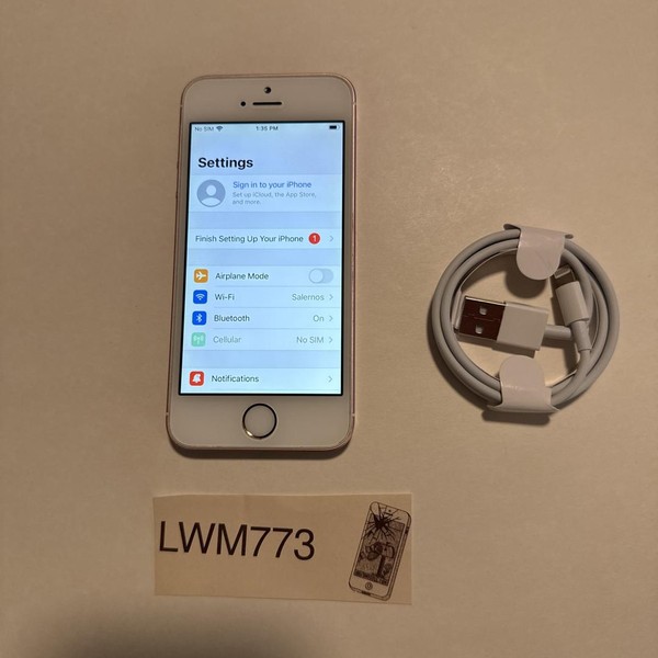 Apple iPhone SE 1st Gen 2016 - Unlocked, 32 GB, Rose Gold, A1662