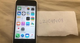 Good
													Apple iPhone 5C - Unlocked, White, 16 GB, A1532, GSM, photo 3 of 3