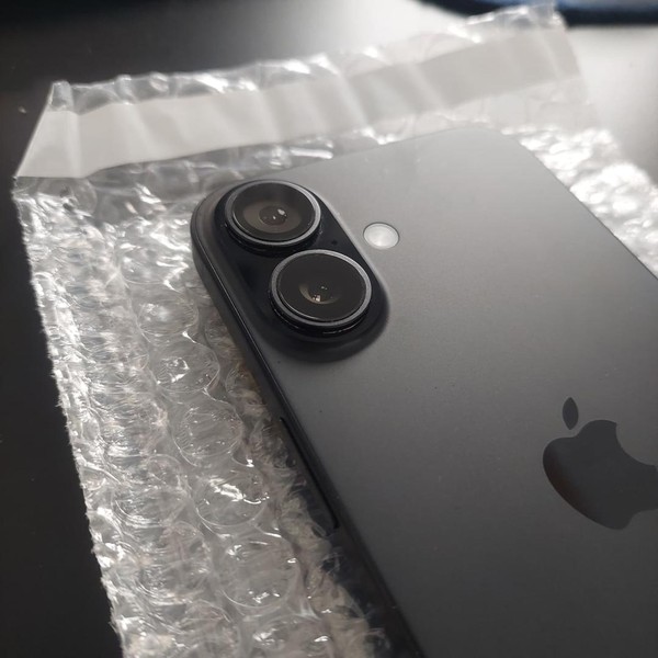 Apple iPhone 16 - AT&T, 128 GB, Black, A3081