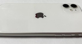 Good
													Apple iPhone 11 - Unlocked Non-US, White, 128 GB, A2221, photo 3 of 5