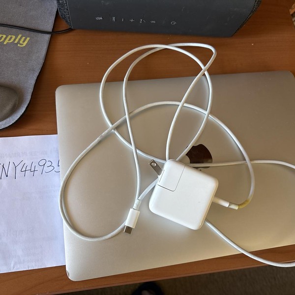 MacBook Air 2020 - 13 inch - 256 GB, Silver, 8 GB, Apple M1