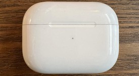 Used
													Apple AirPods Pro 1st Gen - Wireless Case, photo 1 of 7