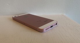 Good
													Apple iPhone SE 1st Gen 2016 - Unlocked, Rose Gold, 64 GB, A1662, photo 4 of 11