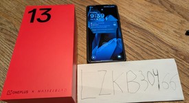 Mint
													OnePlus 13 - Unlocked, Black Eclipse, 512 GB, 16 GB, photo 1 of 11