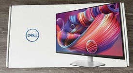 Mint
													Dell Monitor, photo 1 of 5