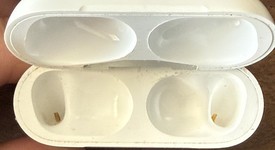 Used
													Apple AirPods Pro 2 - USB-C, photo 5 of 9