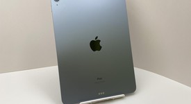 Mint
													Apple iPad Air 4th Gen - Unlocked, Sky Blue, 64 GB, A2324, photo 3 of 5