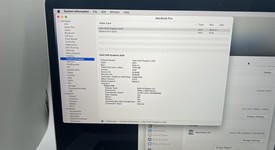 Fair
													MacBook Pro 2018 (With Touch Bar) - 15" - I7, Silver, 256 GB, 16 GB, photo 4 of 10