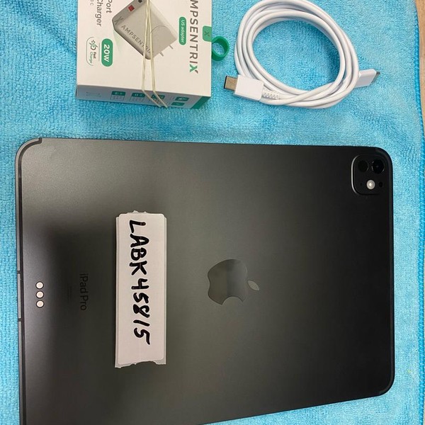 Apple iPad Pro 11 inch (M4) 2024 - Unlocked, 256 GB, Black, 8 GB, A2837, Standard Glass