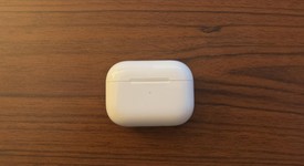 Used
													Apple AirPods Pro 2 - Lightning, photo 1 of 5