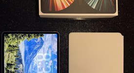 Mint
													Apple iPad Pro 12.9" 5th Gen 2021 - Unlocked, Silver, 256 GB, photo 3 of 11