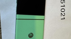 Mint
													Motorola Razr 2025 - Unlocked, Green, 256 GB, 8 GB, photo 4 of 6
