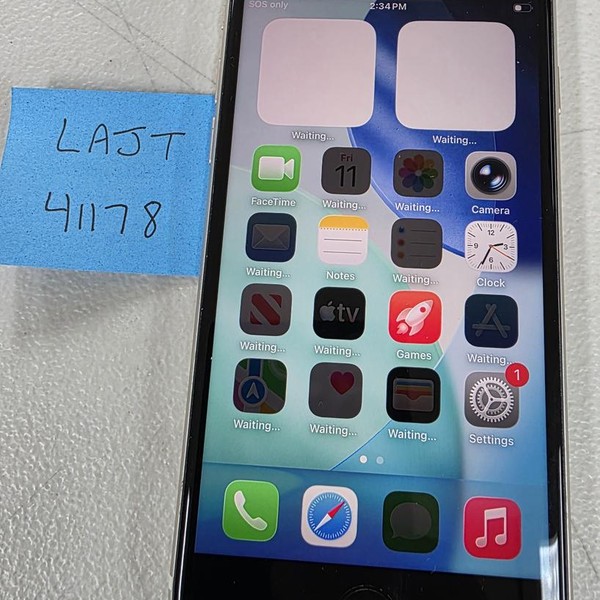 Apple iPhone SE 3rd Gen 2022 - Unlocked, 128 GB, Starlight, A2595