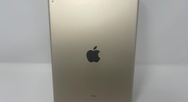 Good
													Apple iPad Pro 10.5" - Unlocked, Gold, 64 GB, photo 2 of 6