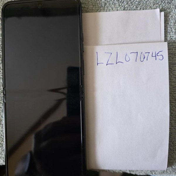 Motorola Razr (2023) - Metro by T-Mobile, 128 GB, Sage, 8 GB