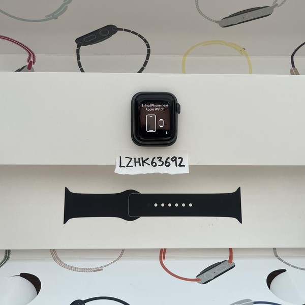 Apple Watch Series 5 40mm - Unlocked, Gray, A2094 Cellular, Aluminum