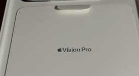 Mint
													Apple Vision Pro - 256 GB, photo 3 of 8