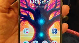 Good
													Motorola Razr (2025) - Unlocked, Pink, 256 GB, 8 GB, photo 5 of 13