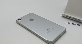 Good
													Apple iPhone 7 - Unlocked, Silver, 32 GB, A1660, photo 4 of 5