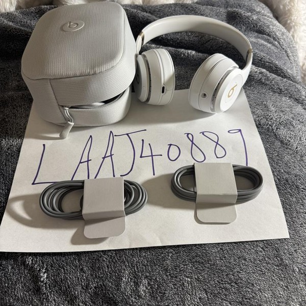 Beats Solo 4 - Black