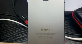 Good
													Apple iPhone 5 - Unlocked, White, 16 GB, A1428, photo 2 of 5