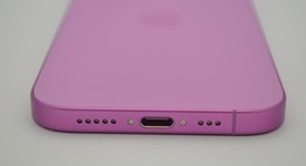 Mint
													Apple iPhone 16 - Unlocked, Pink, 128 GB, A3081, photo 4 of 11