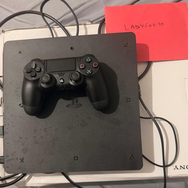 PlayStation 4 Slim - 500 GB, Black