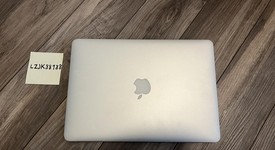 Good
													MacBook Air 2015 - 13" - Silver, 128 GB, 8 GB, photo 3 of 5