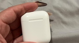 Used
													Apple AirPods 1st Gen - Lightning Case, photo 4 of 8