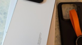 Good
													Xiaomi 15 - Unlocked, White, 256 GB, 12 GB, photo 2 of 8
