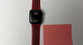 Good
													Apple Watch SE 2nd Gen 40mm - Midnight, A2722 - GPS, Aluminum, photo 1 of 7