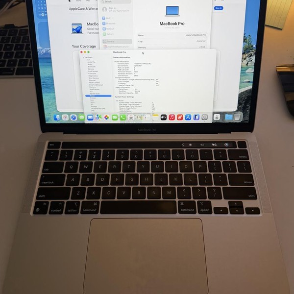 MacBook Pro 2022 - 13 inch - 1 TB, Silver, 24 GB, Apple M2