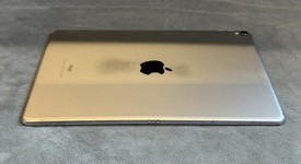 Good
													Apple iPad Pro 10.5" - AT&T, Silver, 512 GB, photo 4 of 8