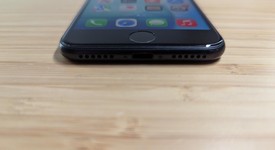 Good
													Apple iPhone SE 3rd Gen 2022 - Unlocked, Midnight, 64 GB, A2595, photo 3 of 13