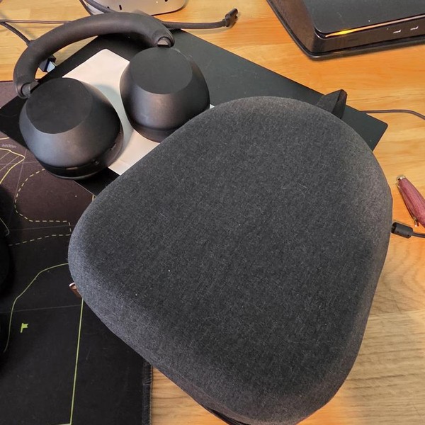 Sony WH-1000XM5 - Black